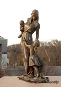 2013-2014 People's Choice sculpture "Mother's Undivided Love" 